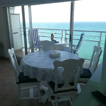 Junto Al Mar Cullera