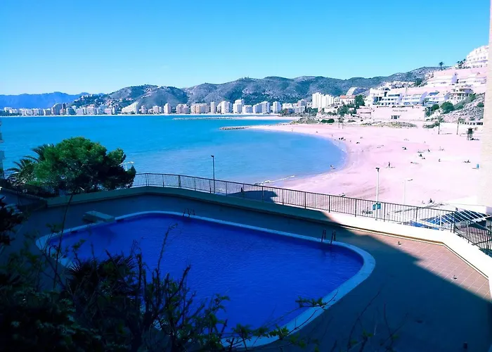 Junto Al Mar كولرا